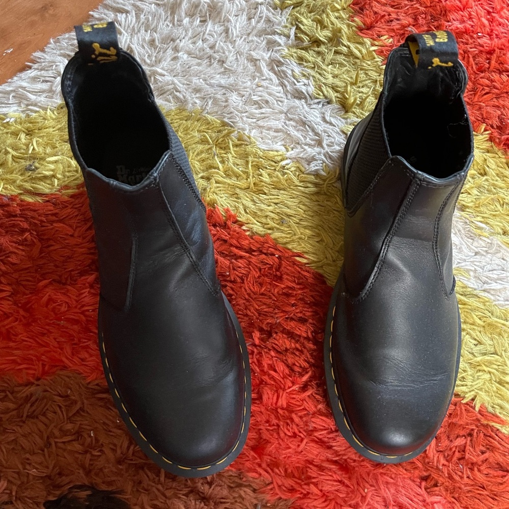 Dr Martens 2976 Chelsea Boot unisex men 9/ Women 10 eu 42